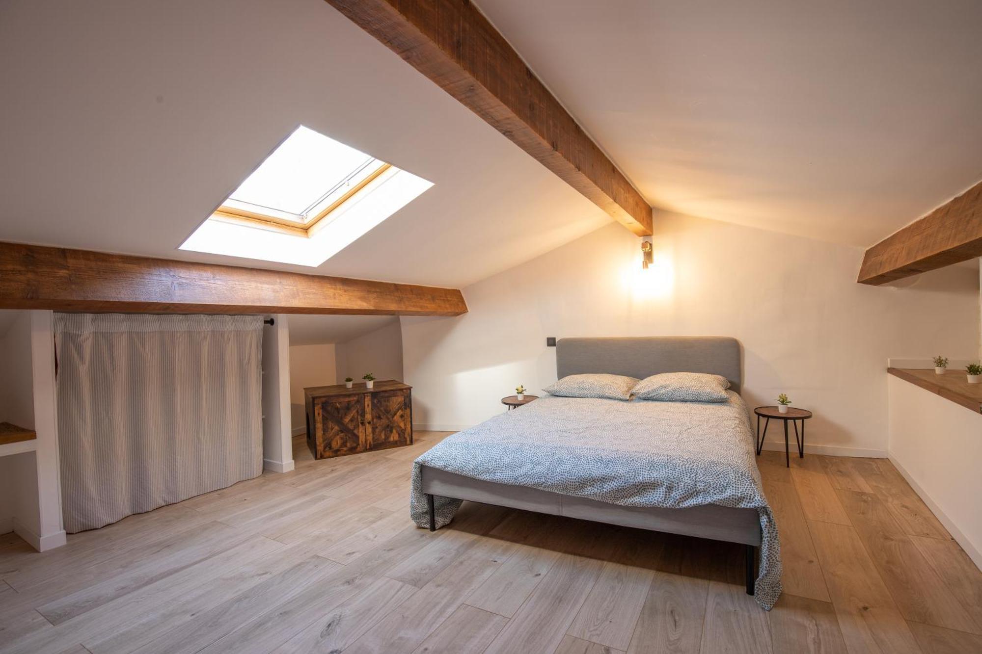 Le Duplex - Hypercentre - Wifi Leilighet Carpentras Eksteriør bilde