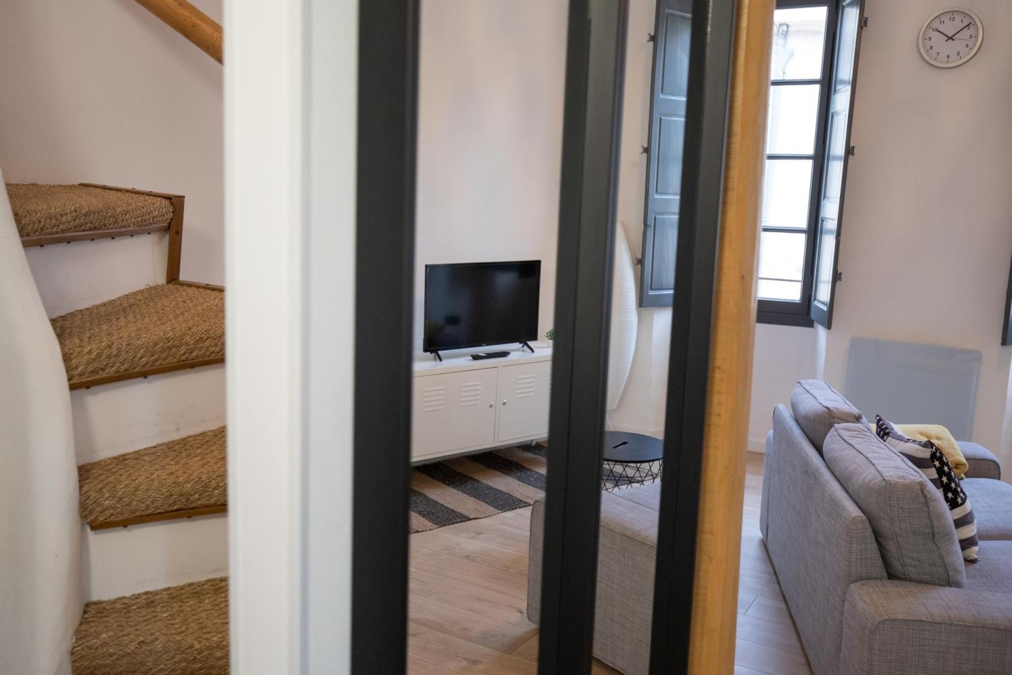 Le Duplex - Hypercentre - Wifi Leilighet Carpentras Eksteriør bilde